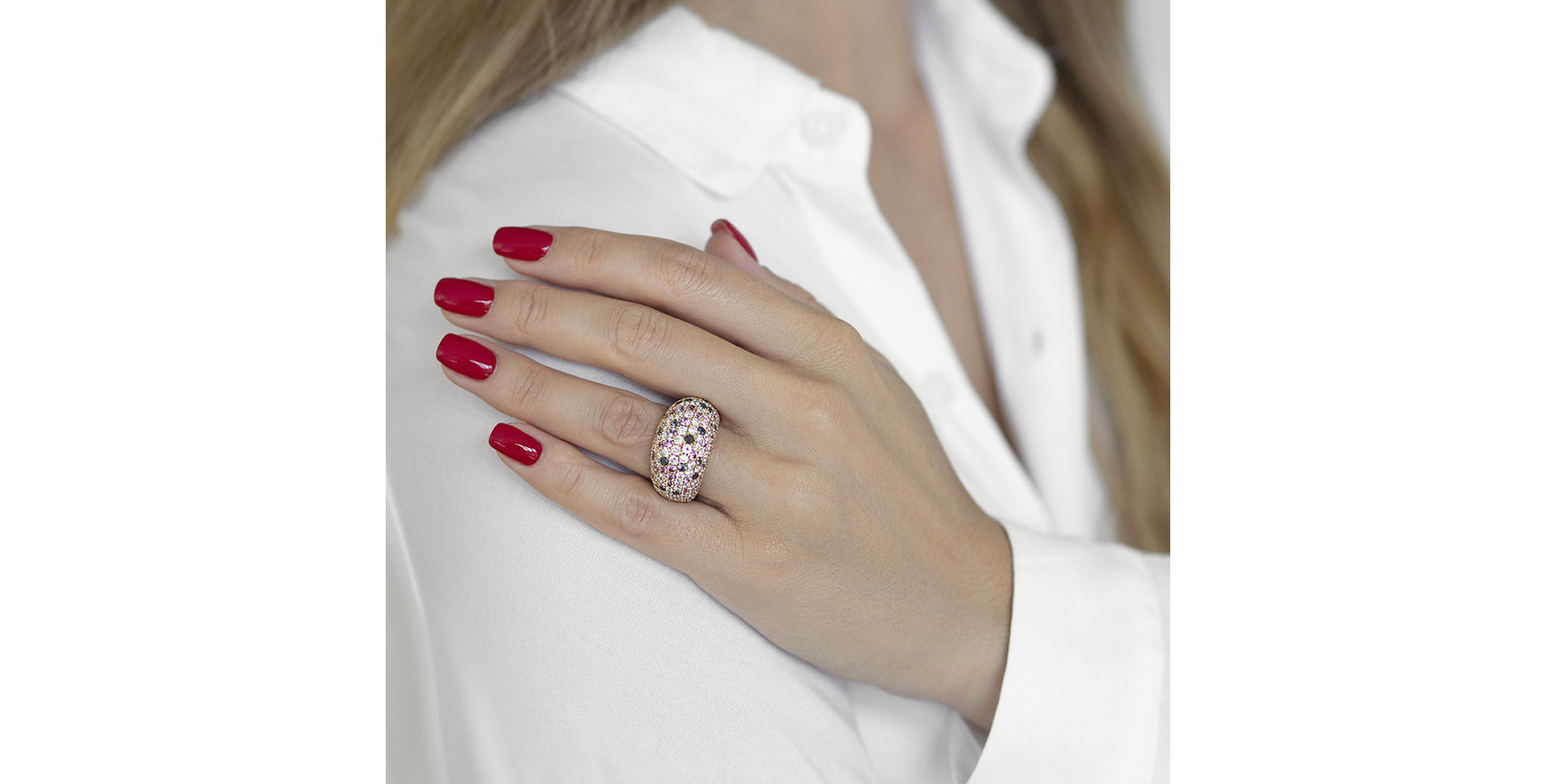 Diamond ring with Sapphire Mystery Heaven