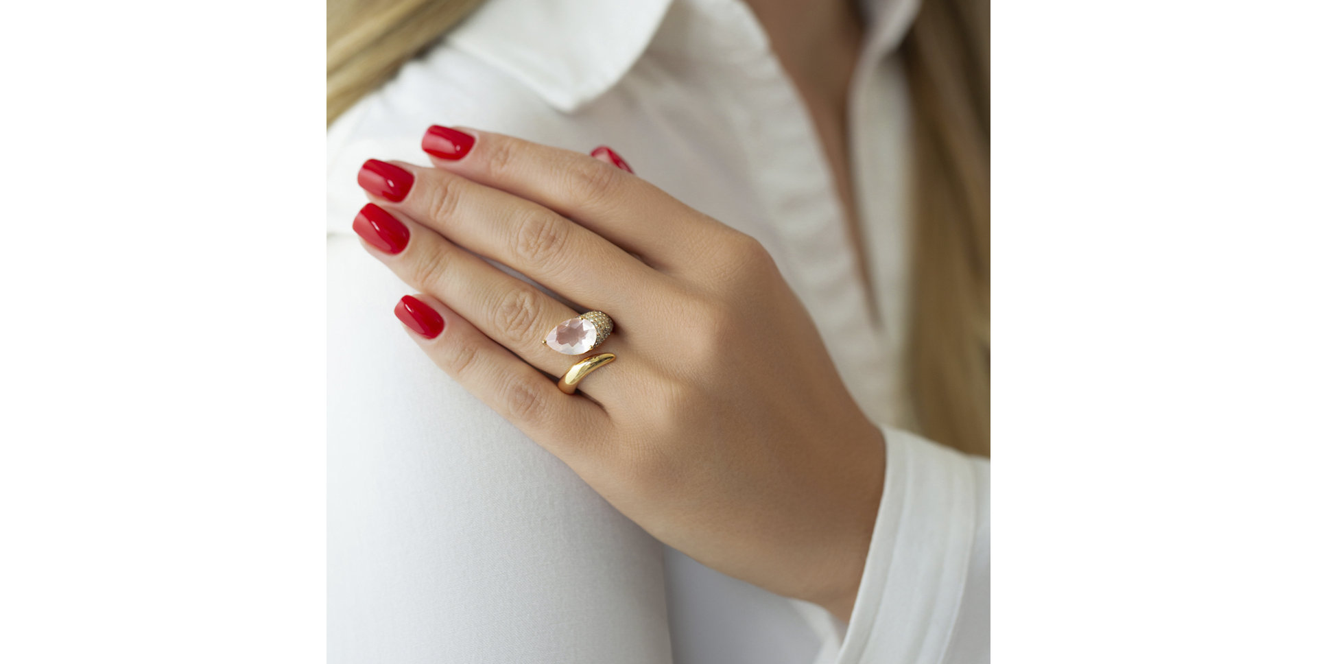 Ring with Rose Quartz, brown and white diamonds Venus Ribbon