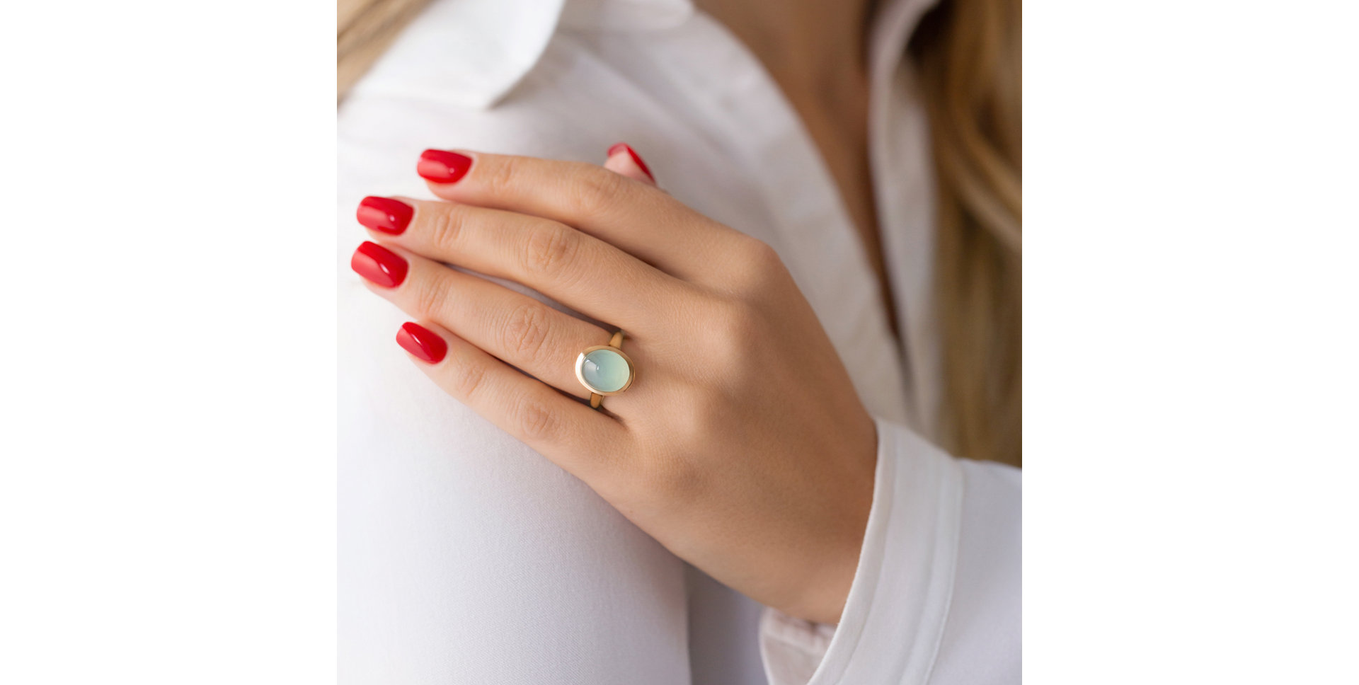 Ring with Amethyst and Mother of Pearl Stylish Goth