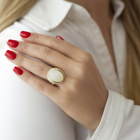 Ring with Moonstone and diamonds Moonlight Romance