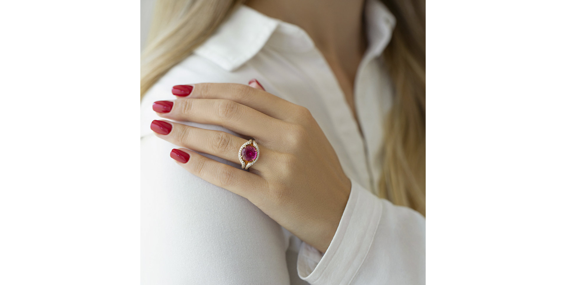 Diamond ring with Tourmalíne Pink Liliana