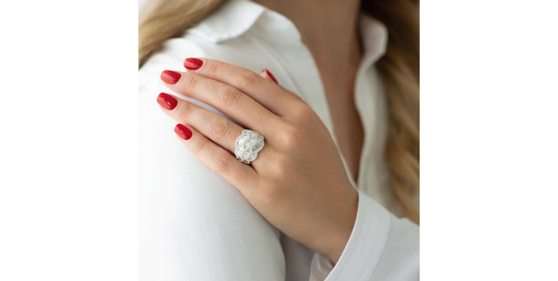 Diamond ring Eye Seeker