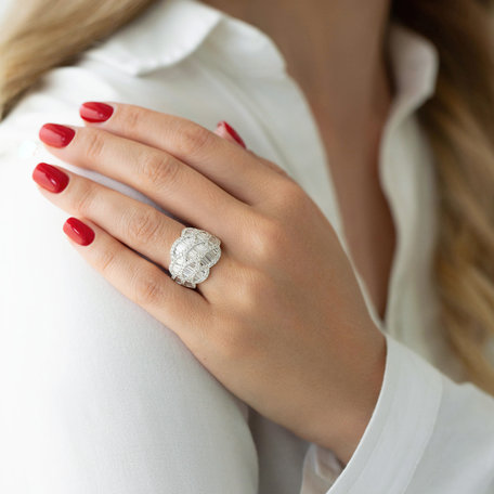 Diamond ring Eye Seeker