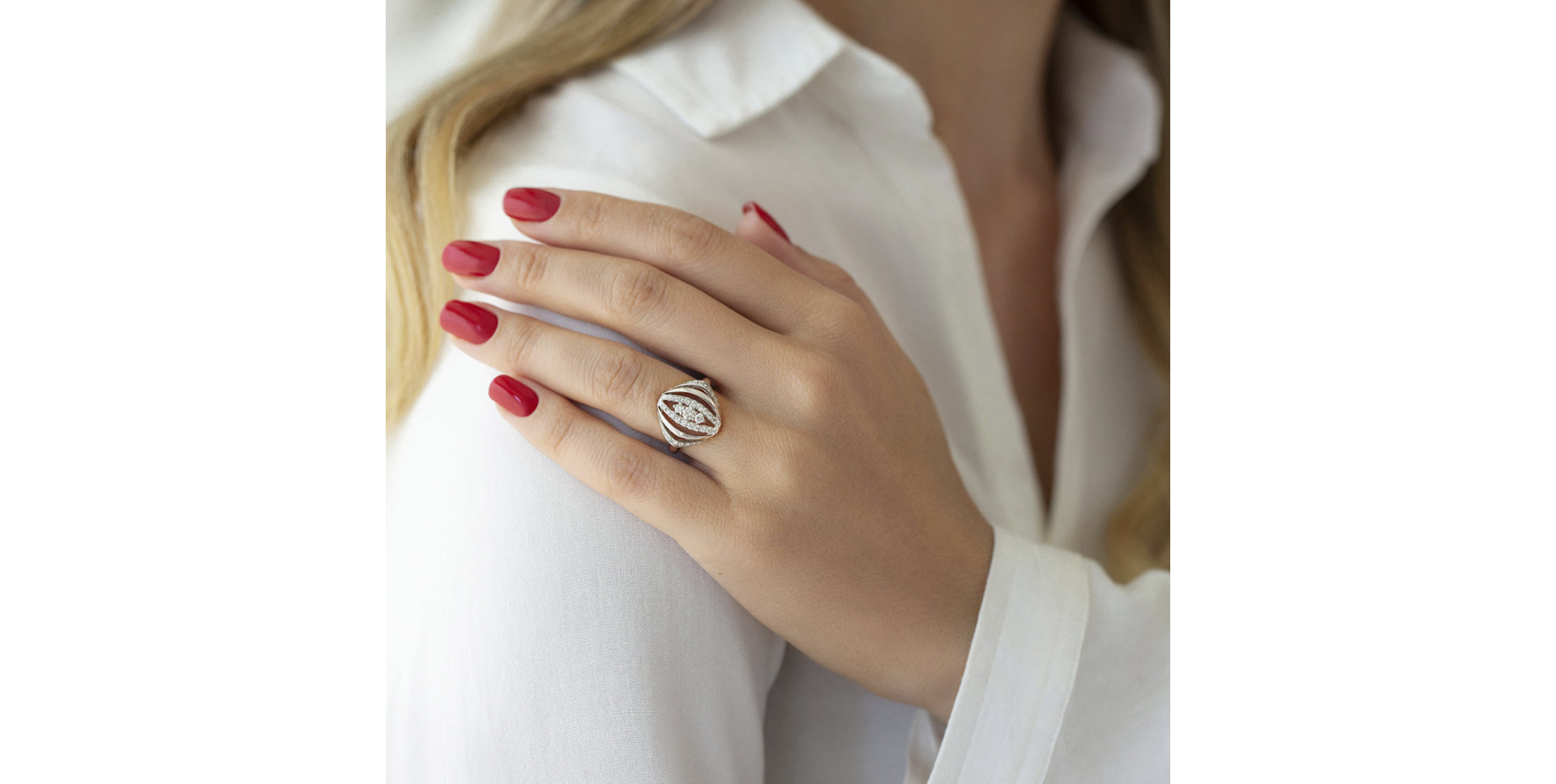 Diamond ring Solange