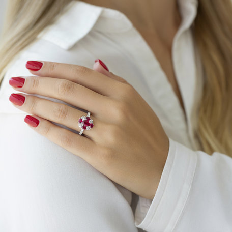 Diamond ring with Ruby Elaze