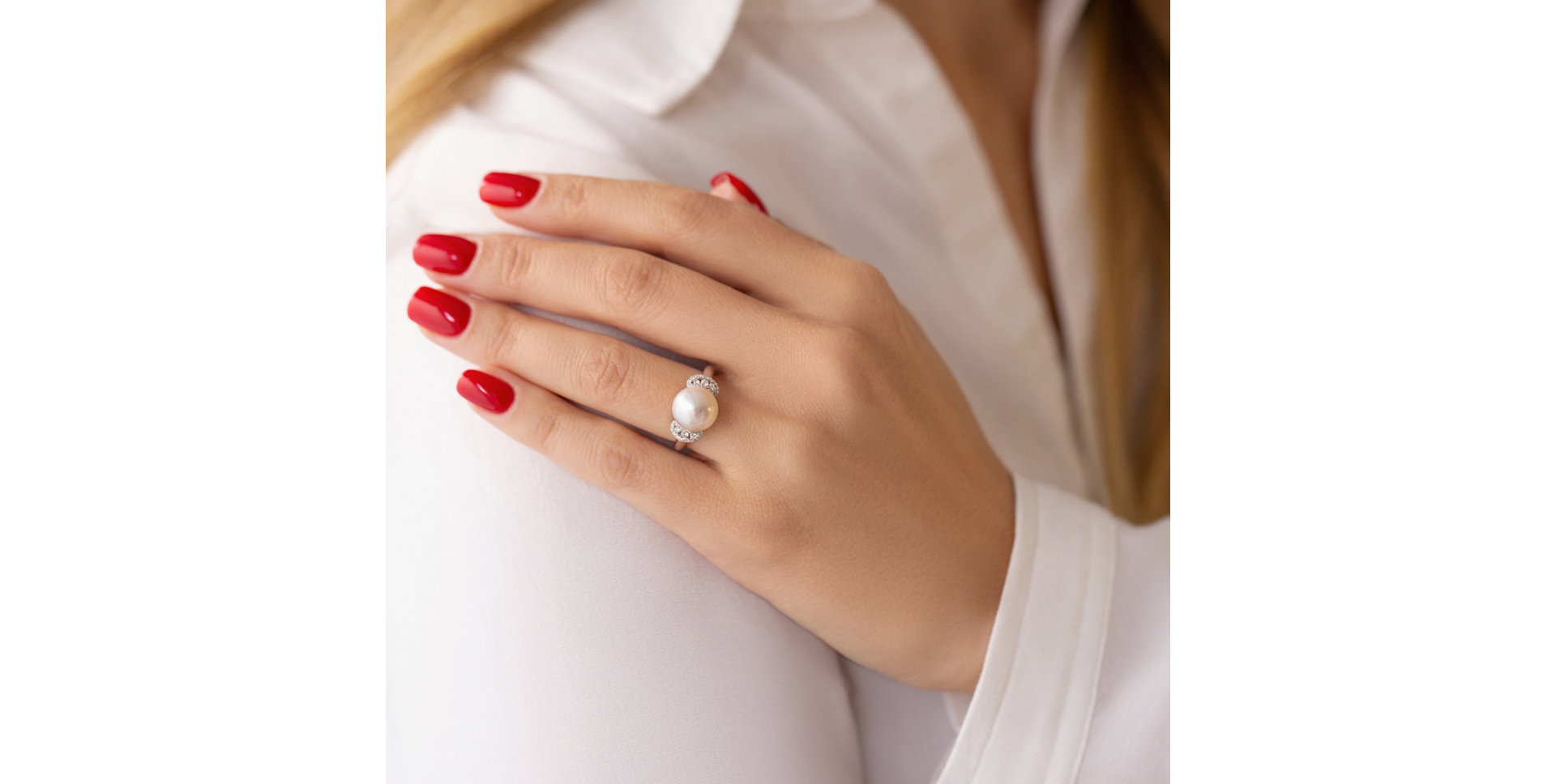 Diamond ring with Pearl Sea Vitality