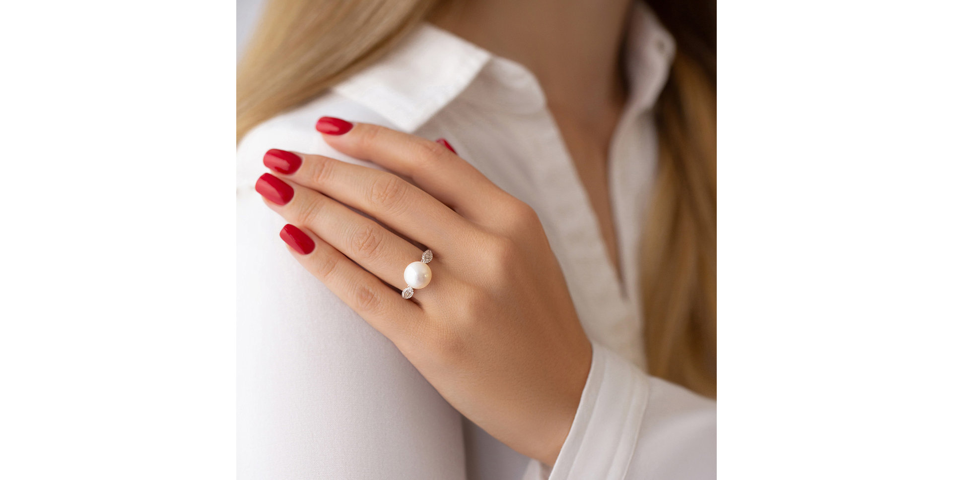 Diamond ring with Pearl Poseidón Hope