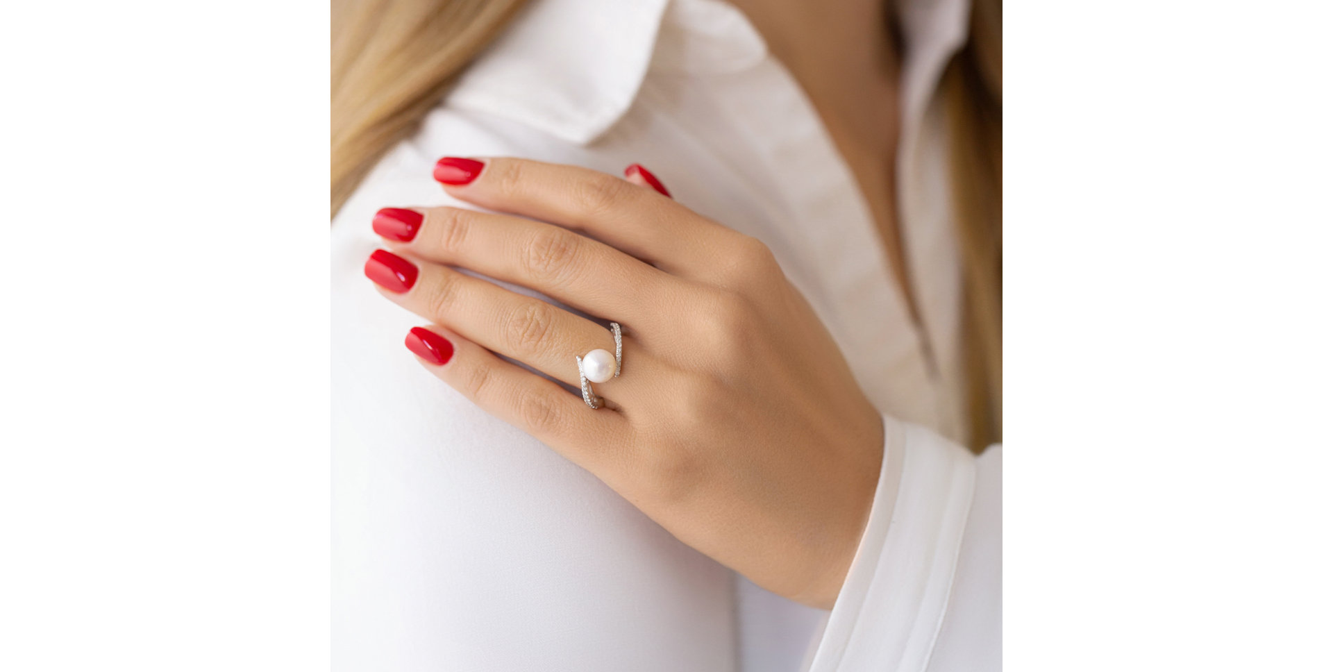 Diamond ring with Pearl Poseidon Future