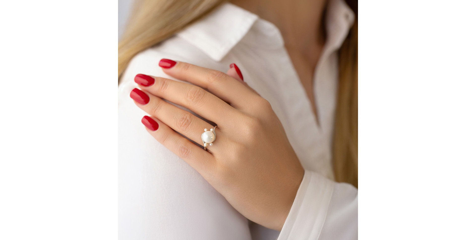 Diamond ring with Pearl Sensible Pearls