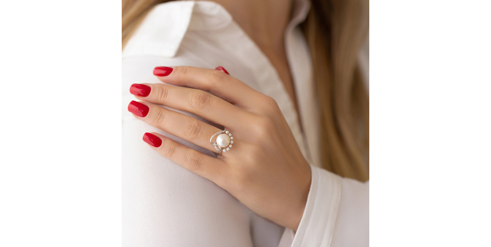 Diamond ring with Pearl Pearl Ribbon