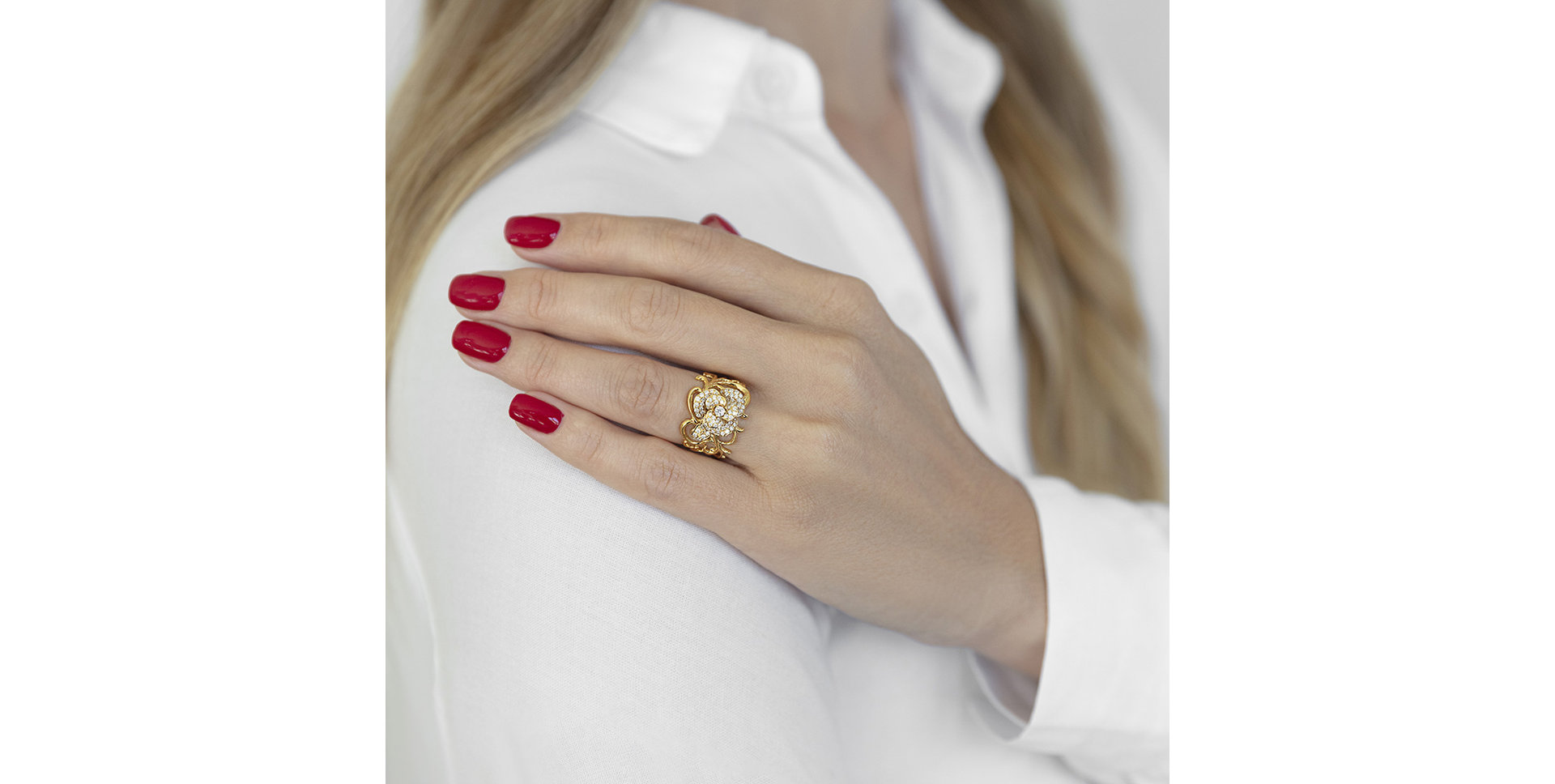 Diamond ring Ice Camellia