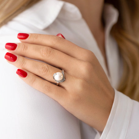 Diamond ring with Pearl Sea Leaf