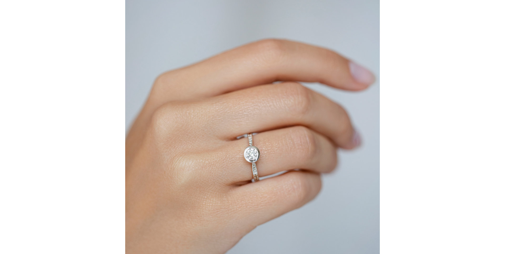 Ring with brown diamonds Space Love