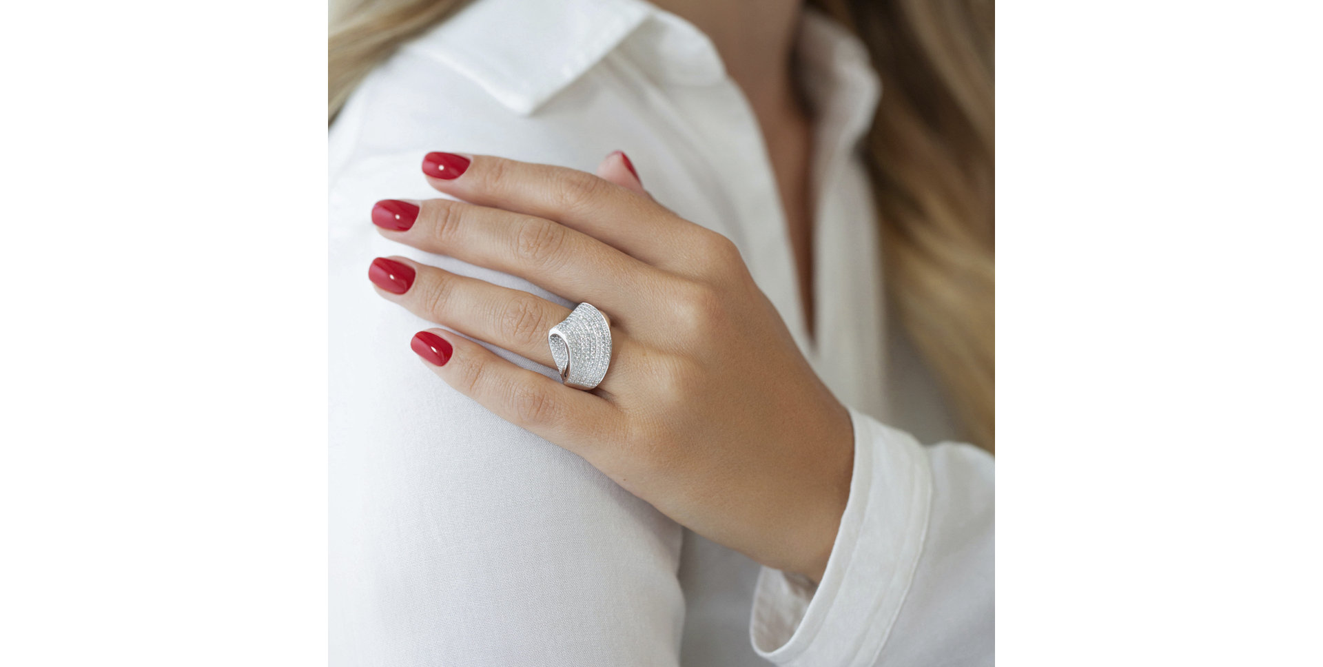 Diamond ring Etienne