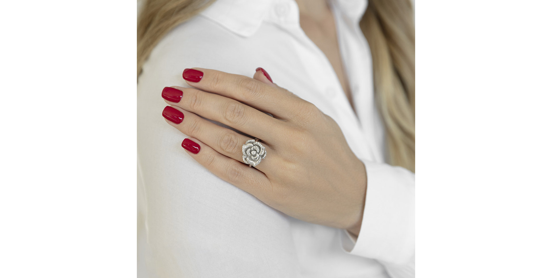 Diamond ring Powerful Flower