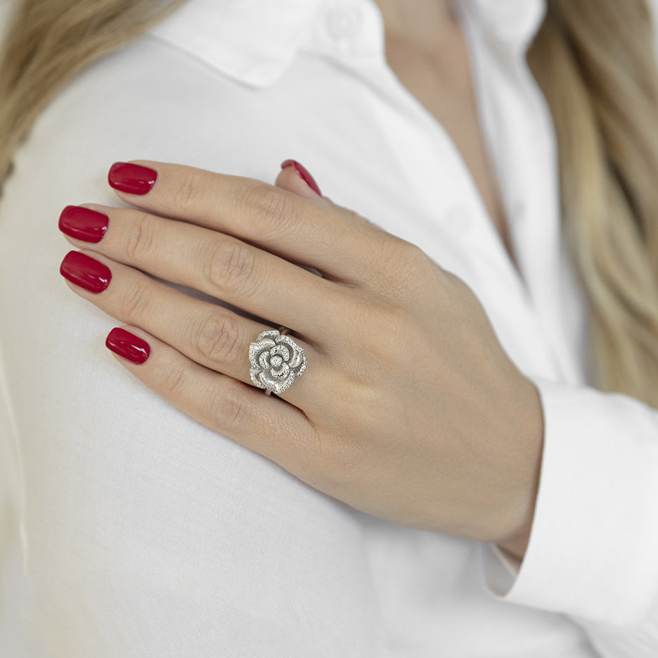 Diamond ring Powerful Flower