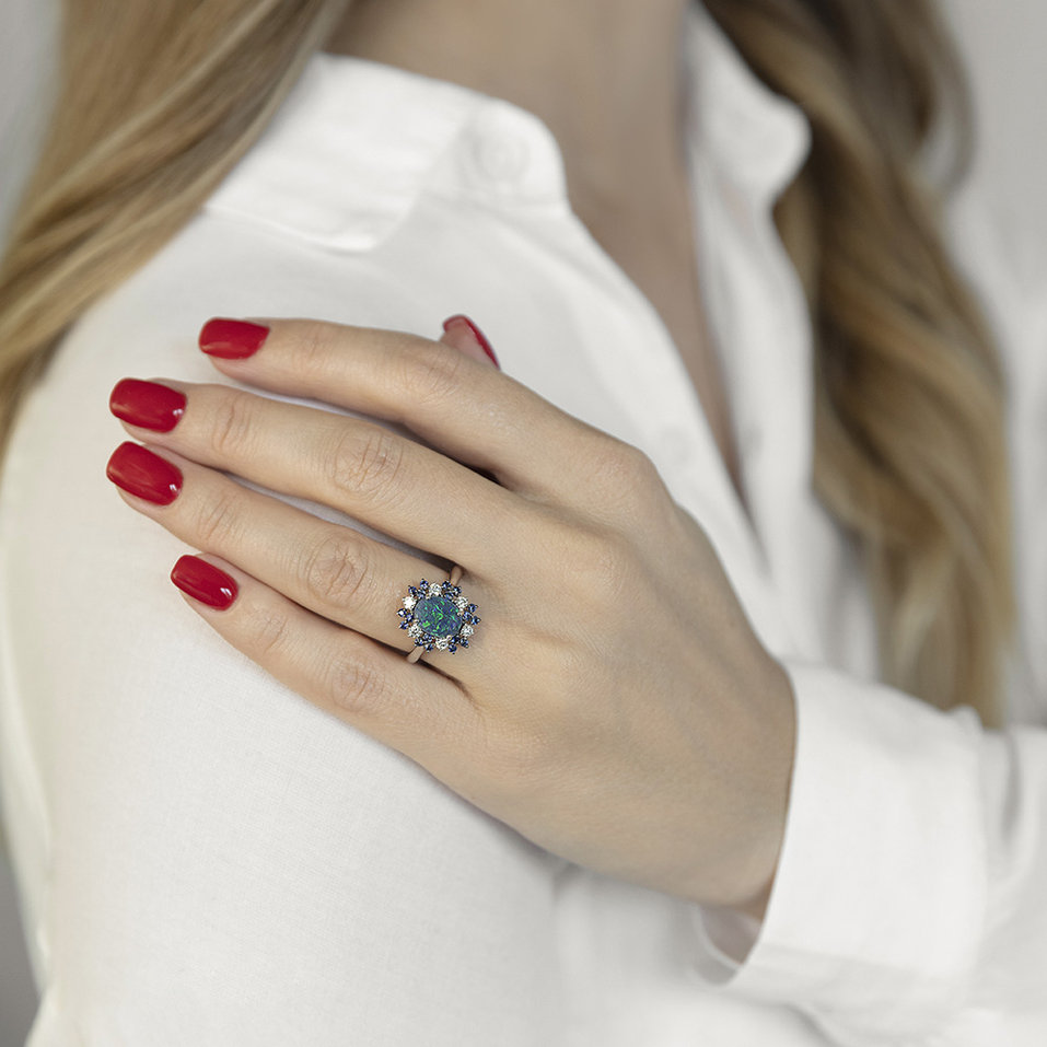 Diamond ring with Opal and Sapphire Octavia