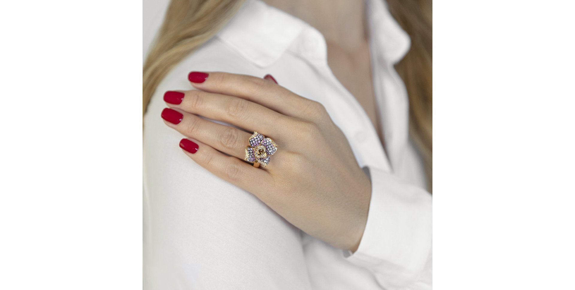 Diamond ring with Sapphire Venus Orchid