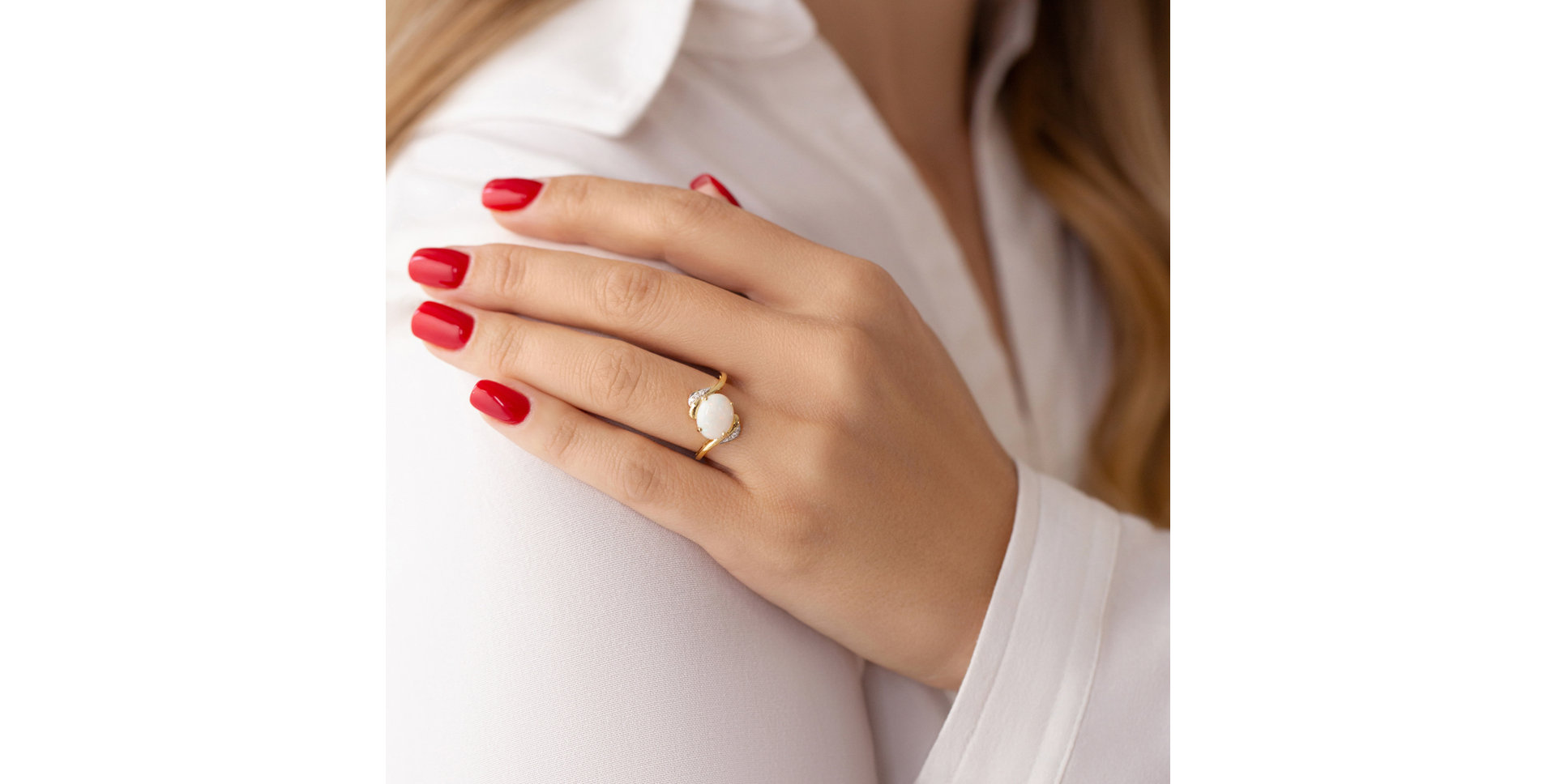 Diamond ring with Opal Proposal Advantage