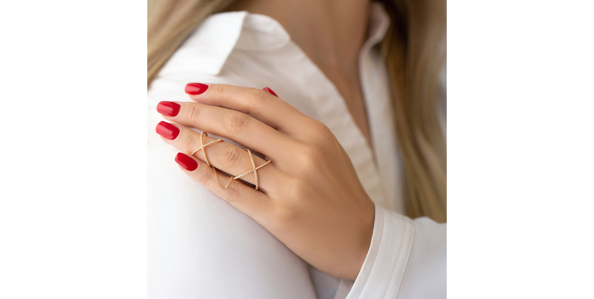 Diamond ring Galaxy Theano