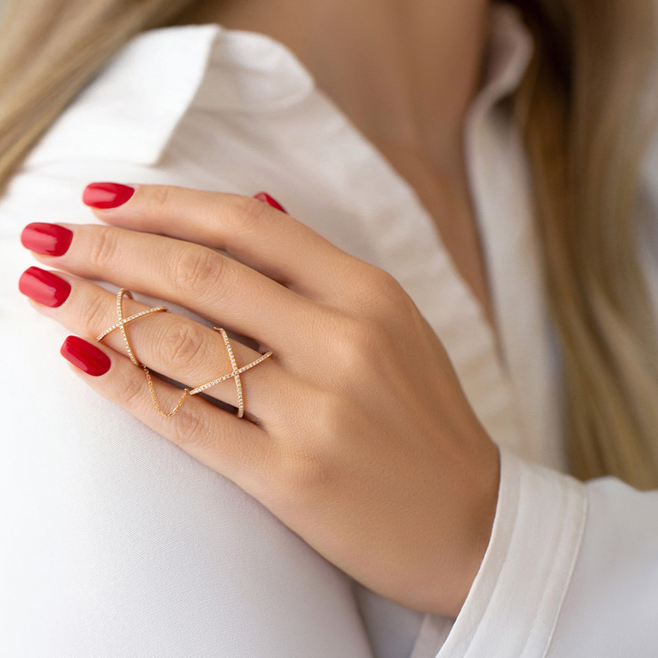 Diamond ring Galaxy Theano