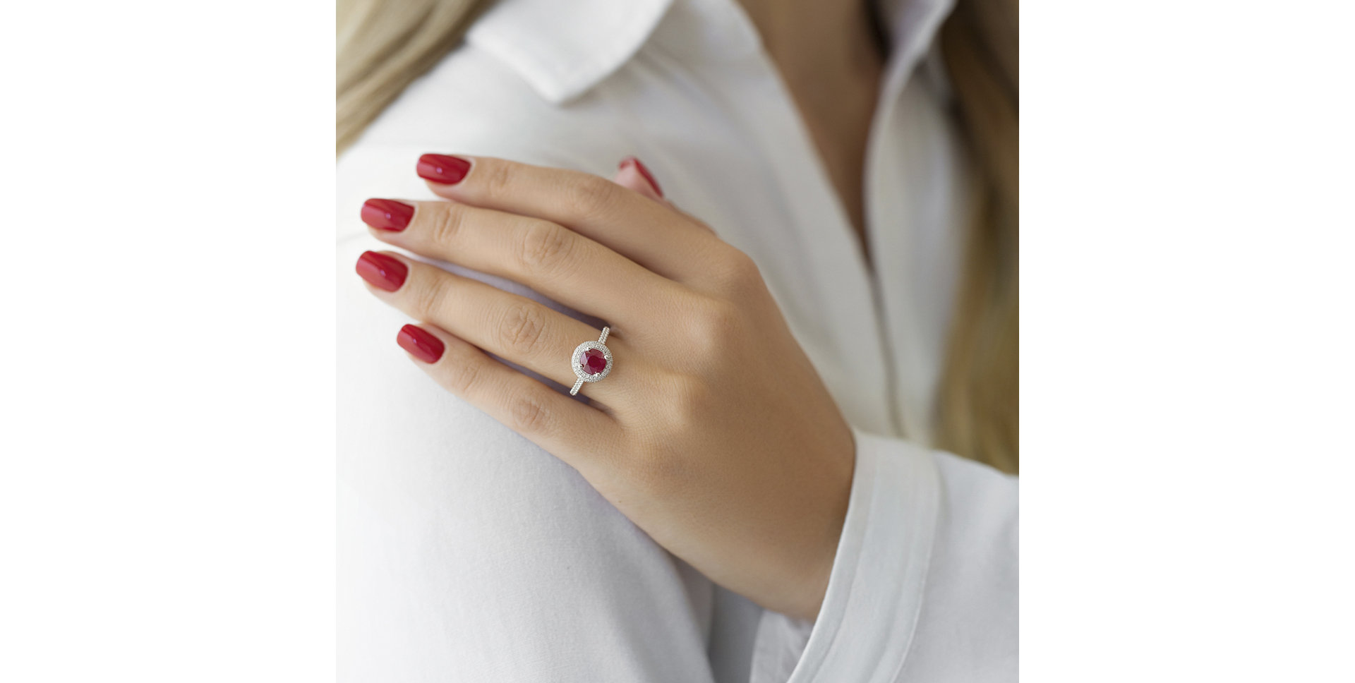 Diamond ring with Ruby Red Planet