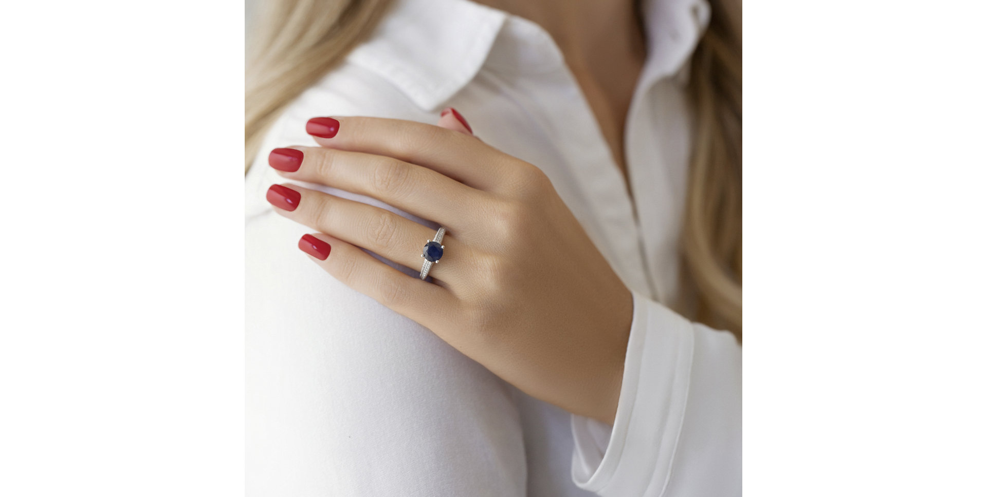 Diamond ring with Sapphire Las Vegas Miracle