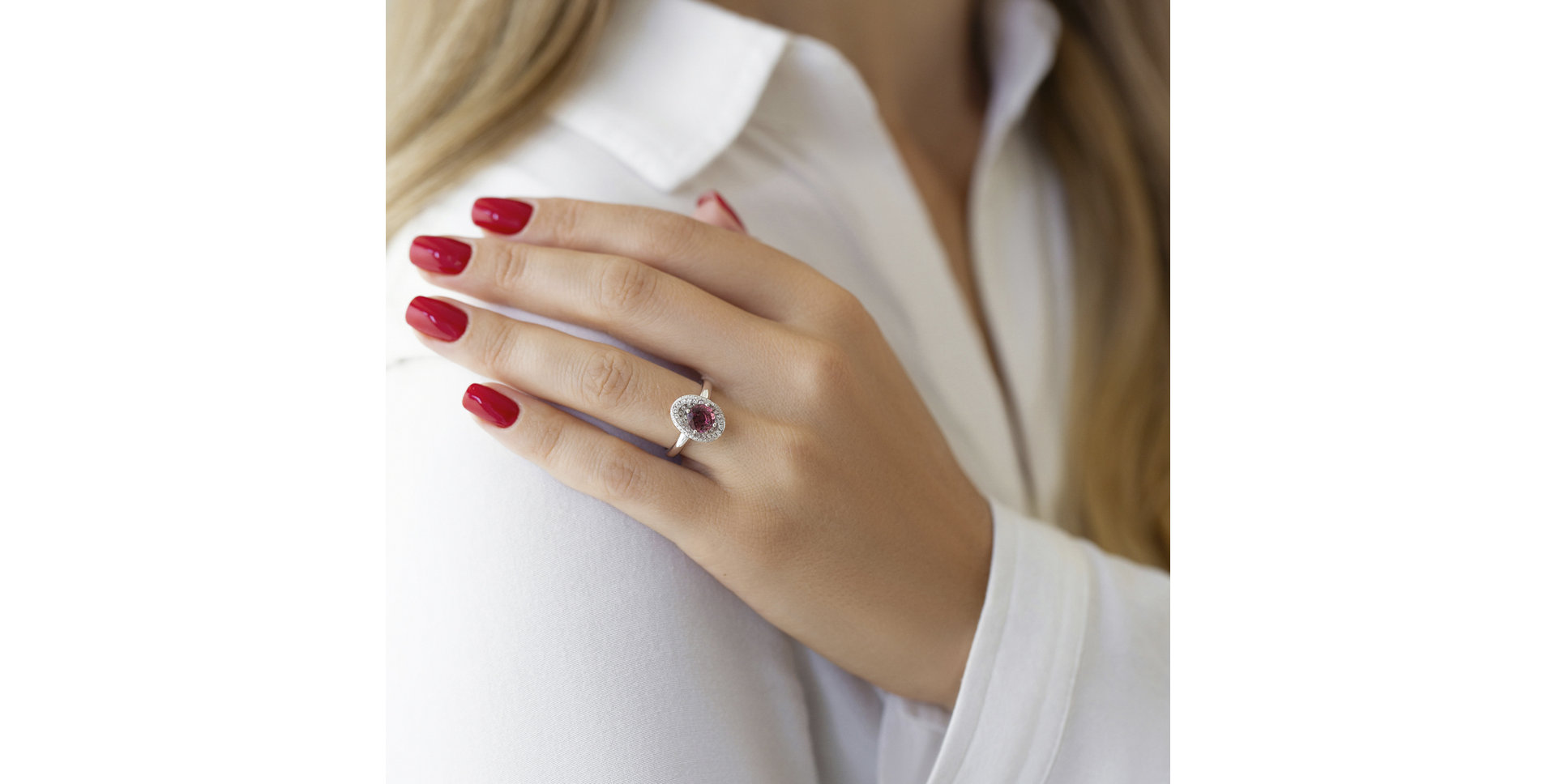 Diamond ring with Tourmalíne Baroque Fairytale