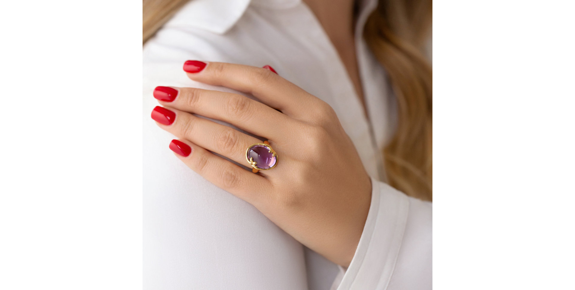 Ring with Amethyst Opera Passion