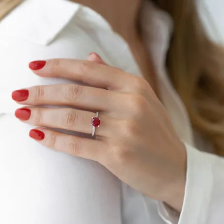 Diamond ring with Ruby Sin Secret
