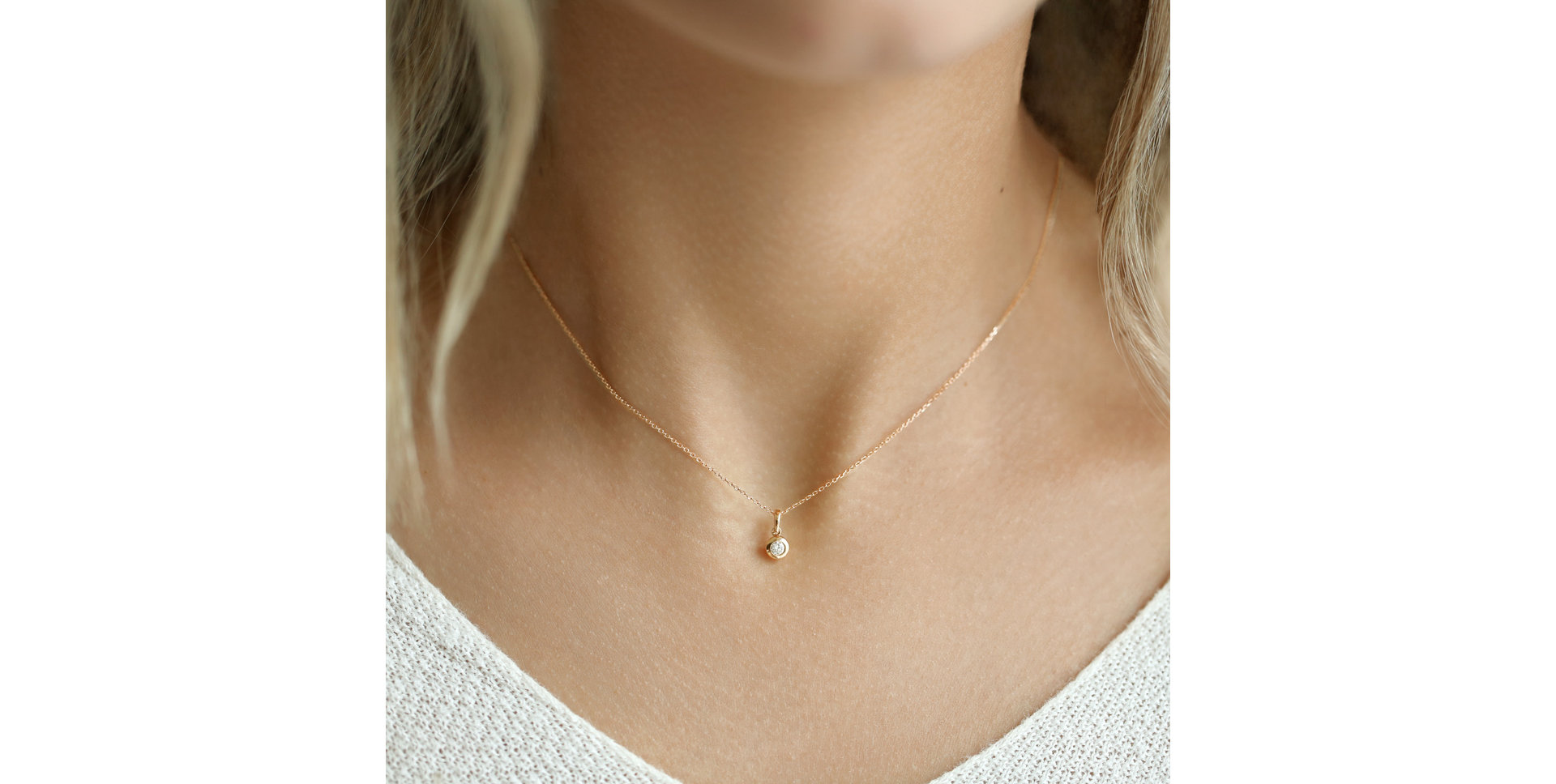 Diamond pendant Dots