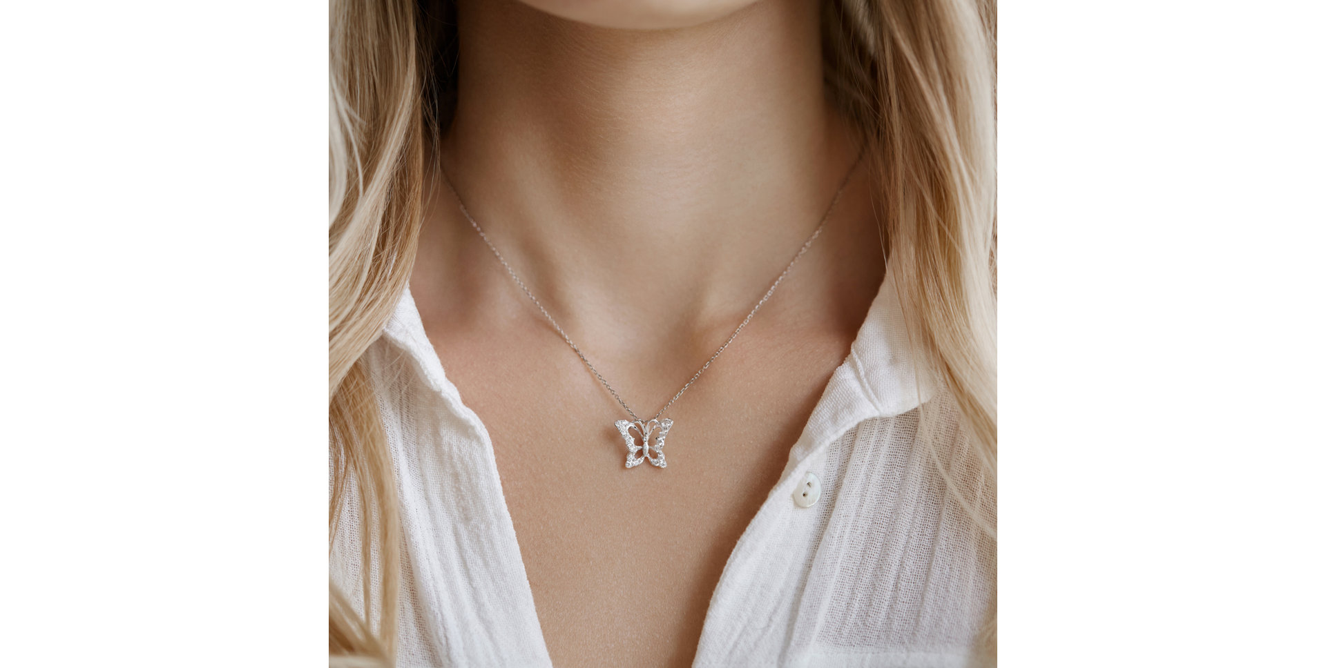 Diamond pendant Butterfly Gem