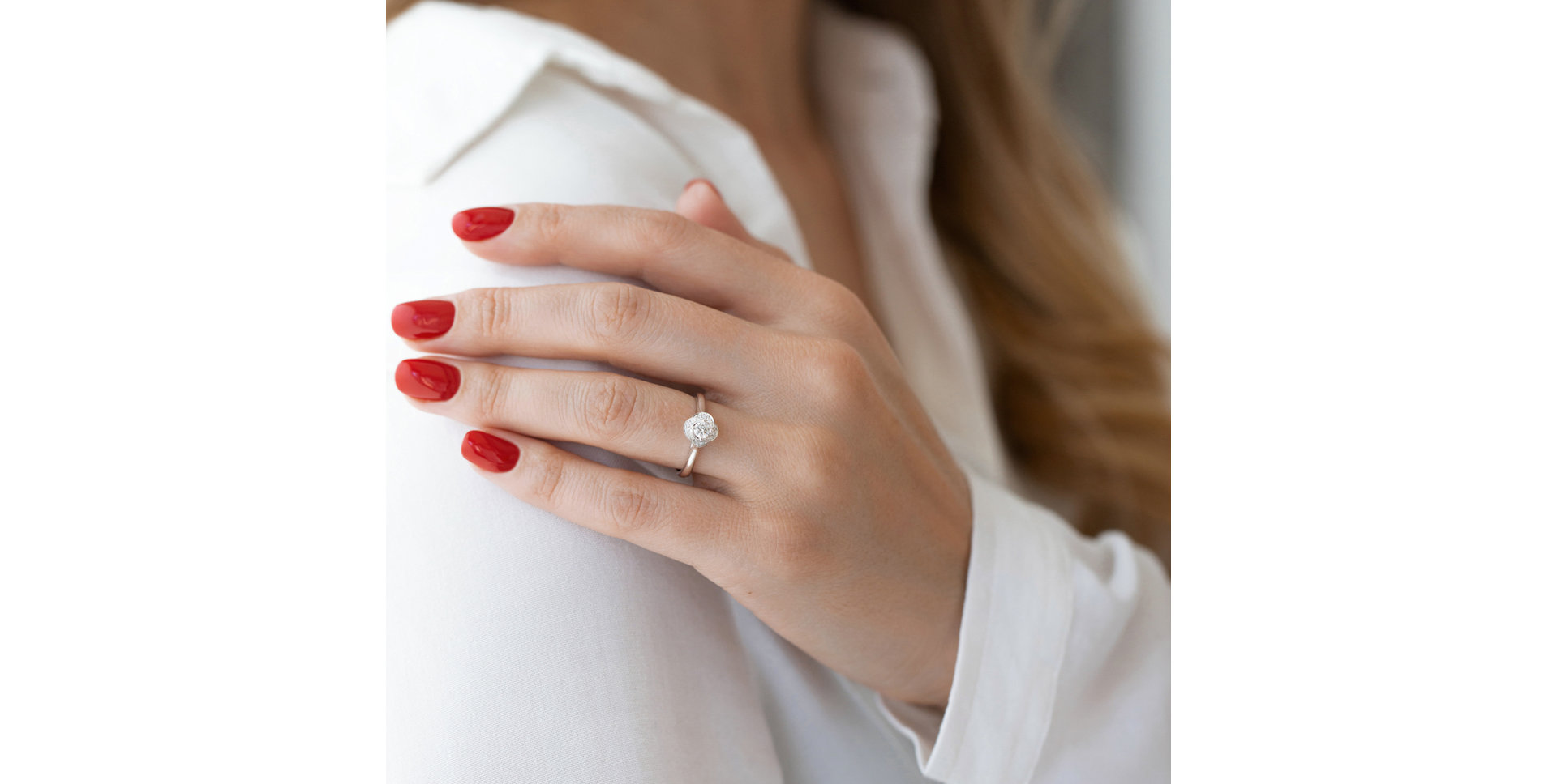 Diamond ring Aphrodite Galaxy