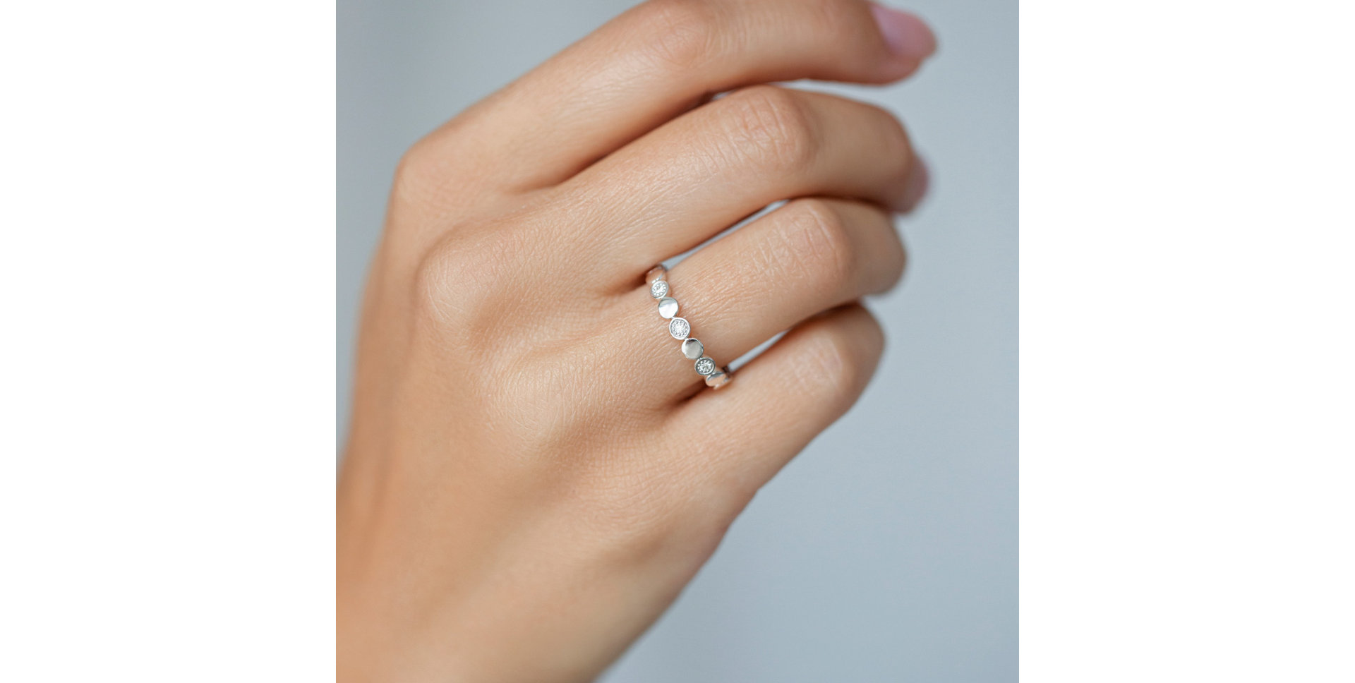 Diamond ring Shiny Dots