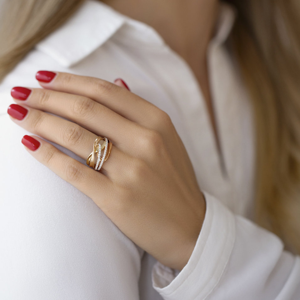 Diamond ring Angèle