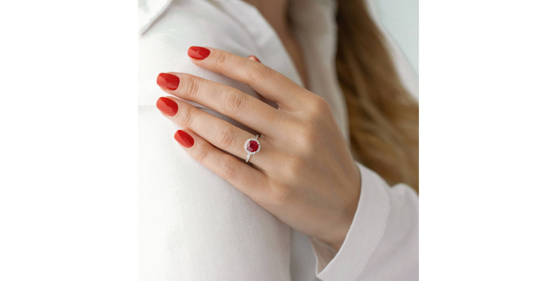 Diamond ring with Sapphire Sin Signature