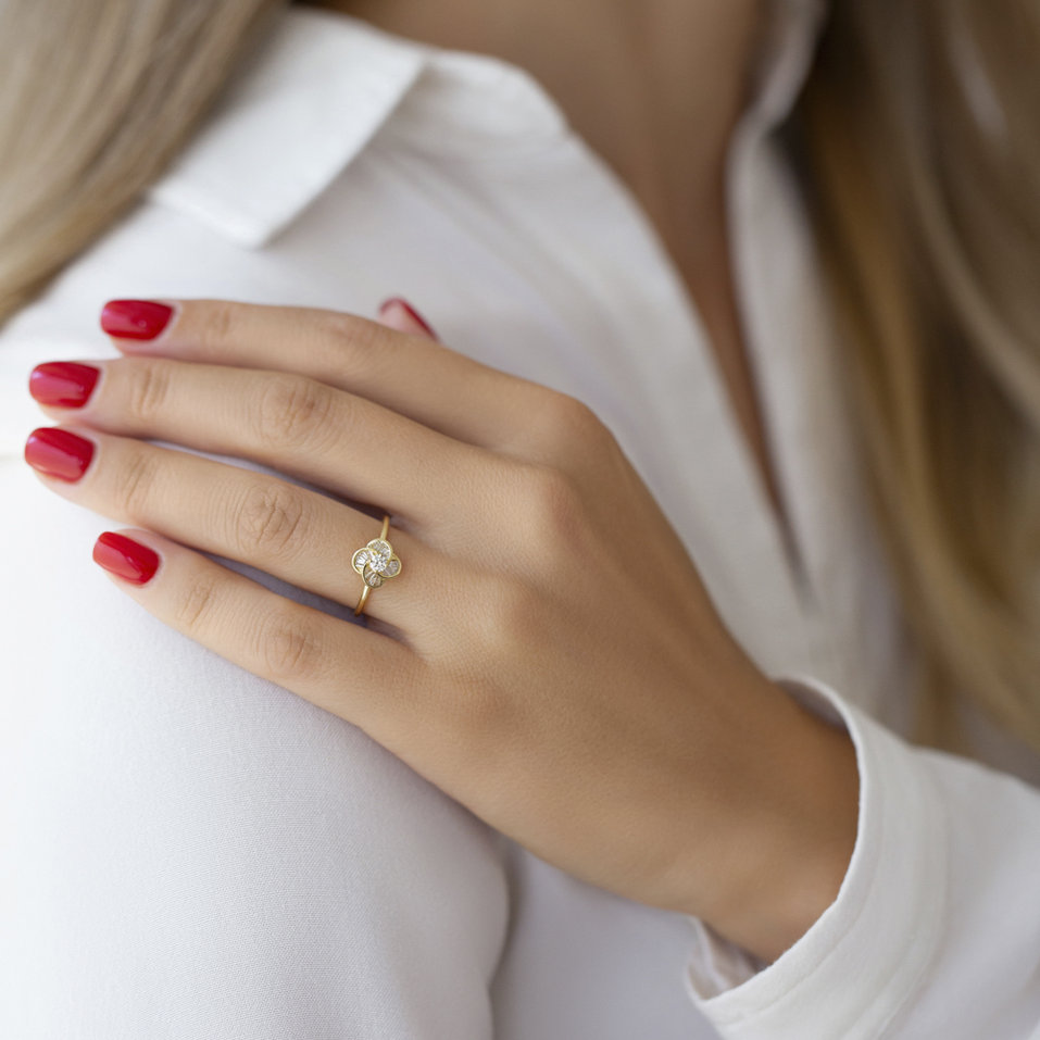 Diamond ring Sparkling Blossom