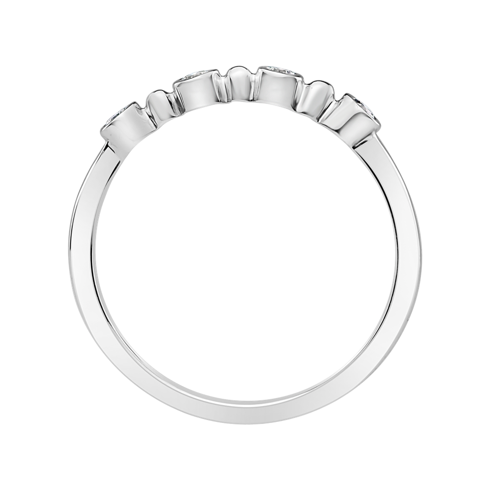 Diamond ring Simplicity