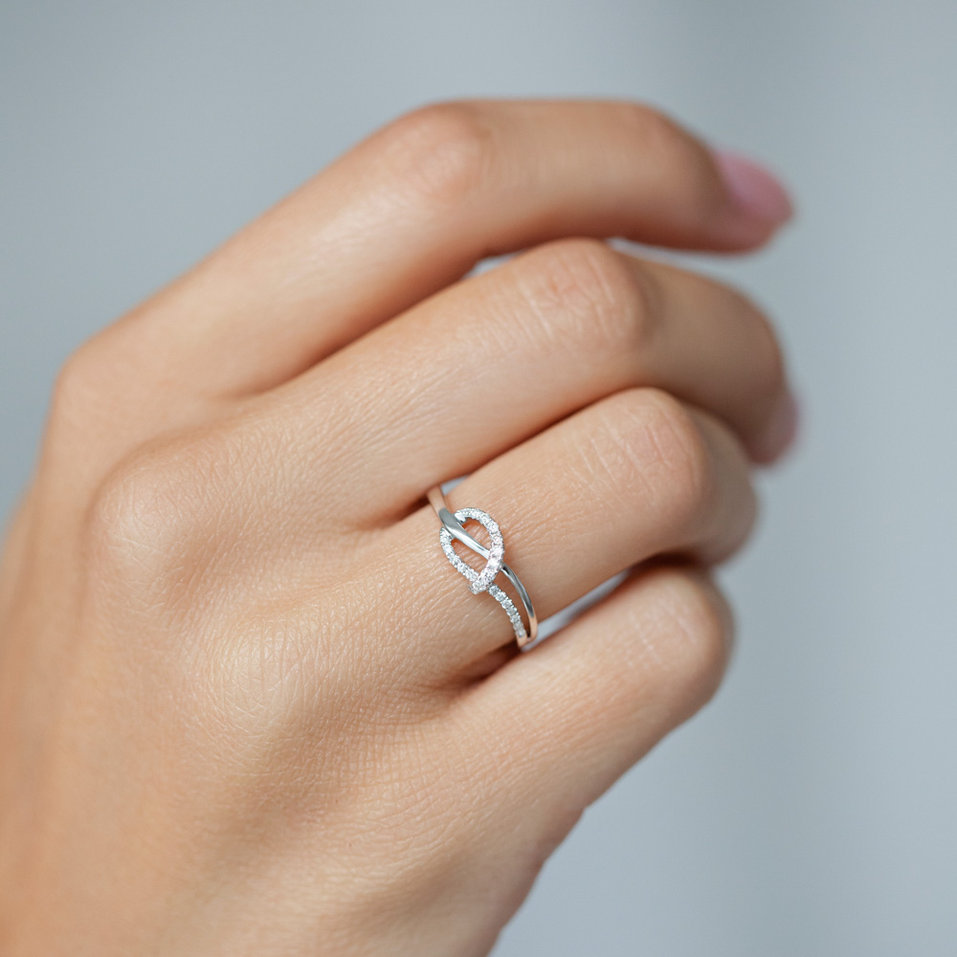 Diamond ring Elegant Knot