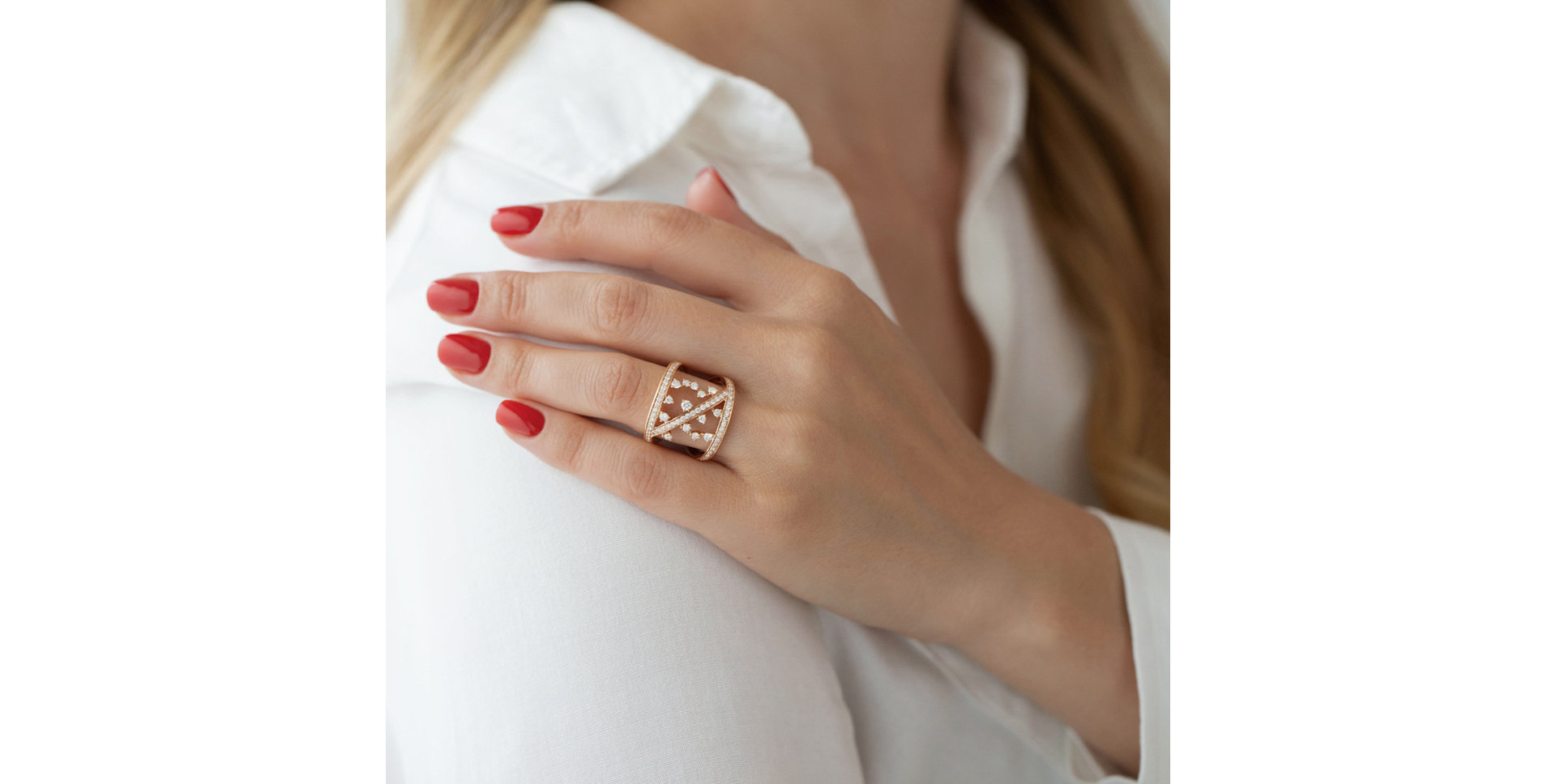 Diamond ring Midnight Goddess