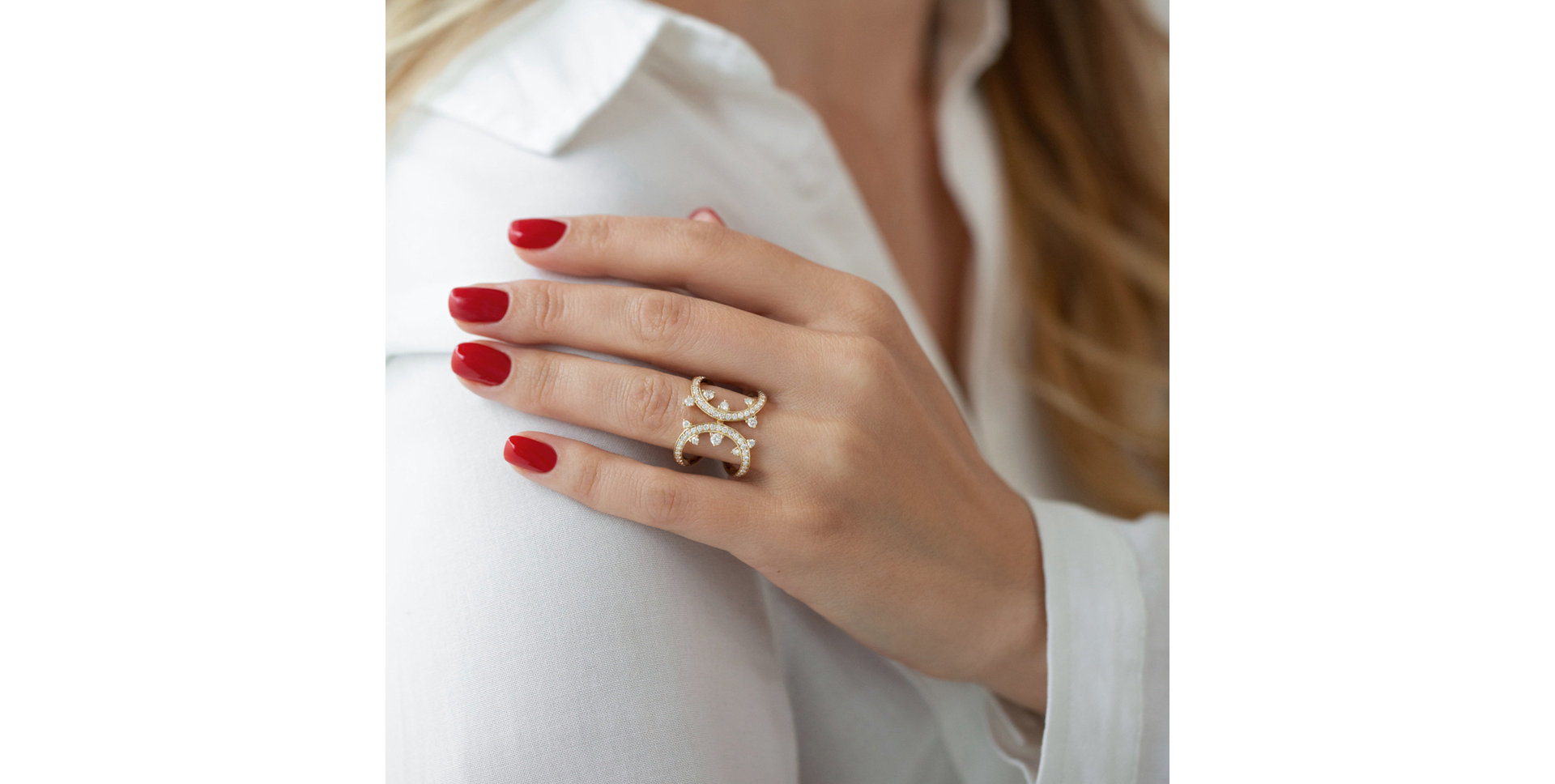 Diamond ring Goddess Treasure