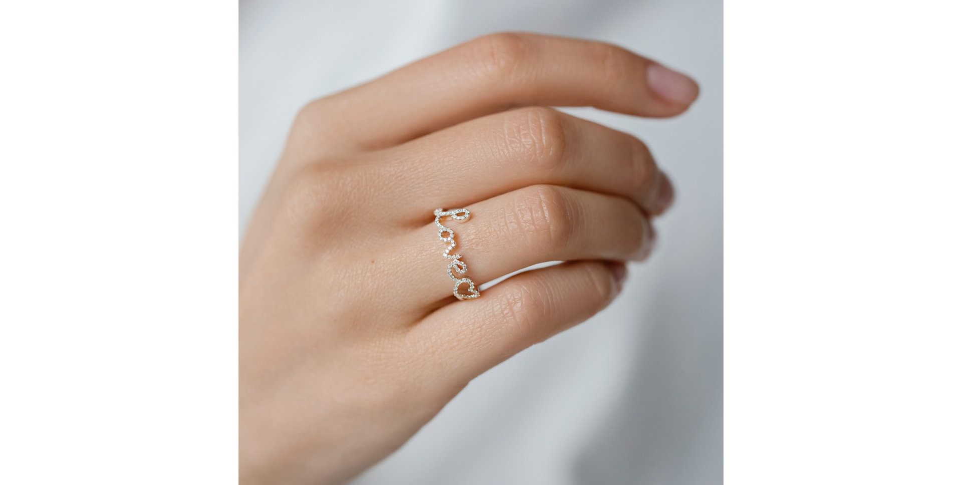 Diamond ring Love