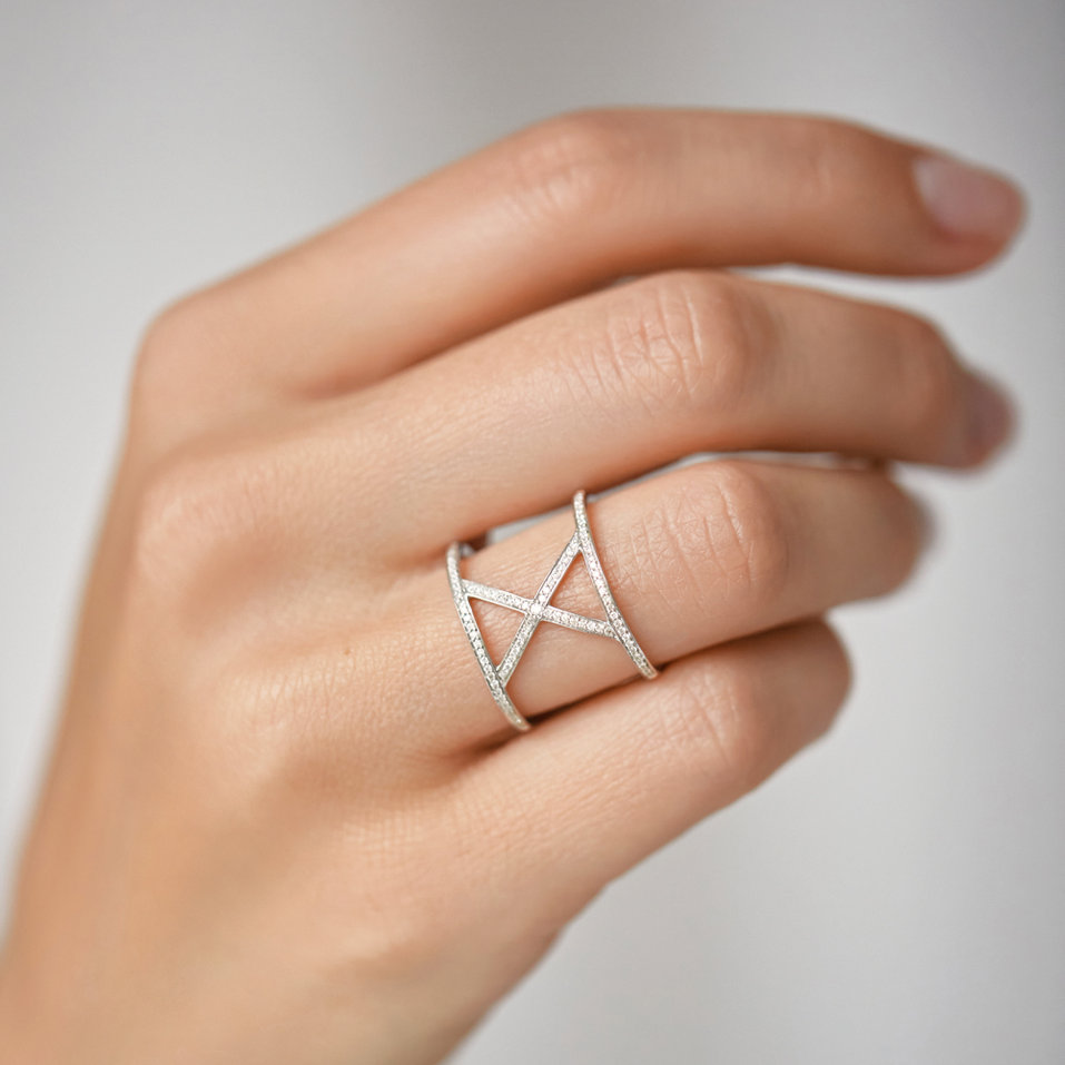 Diamond ring Silent Hymn