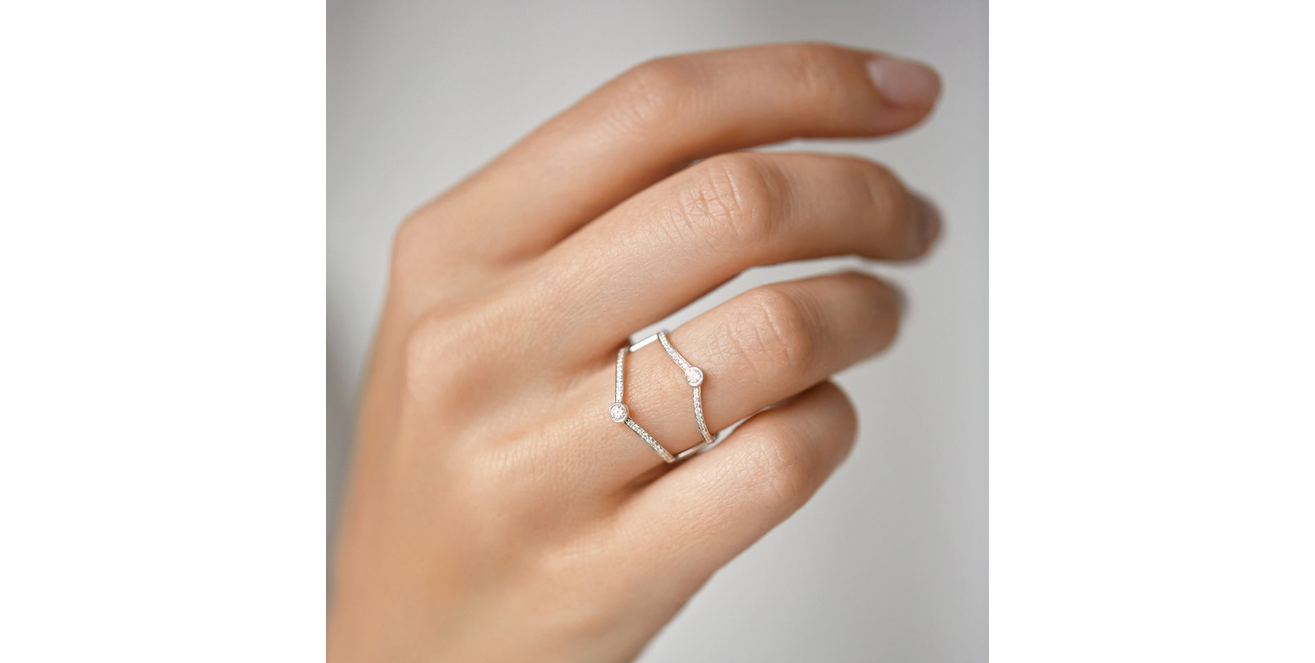 Diamond ring Vibrant Devotion