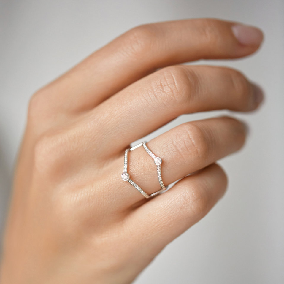 Diamond ring Vibrant Devotion