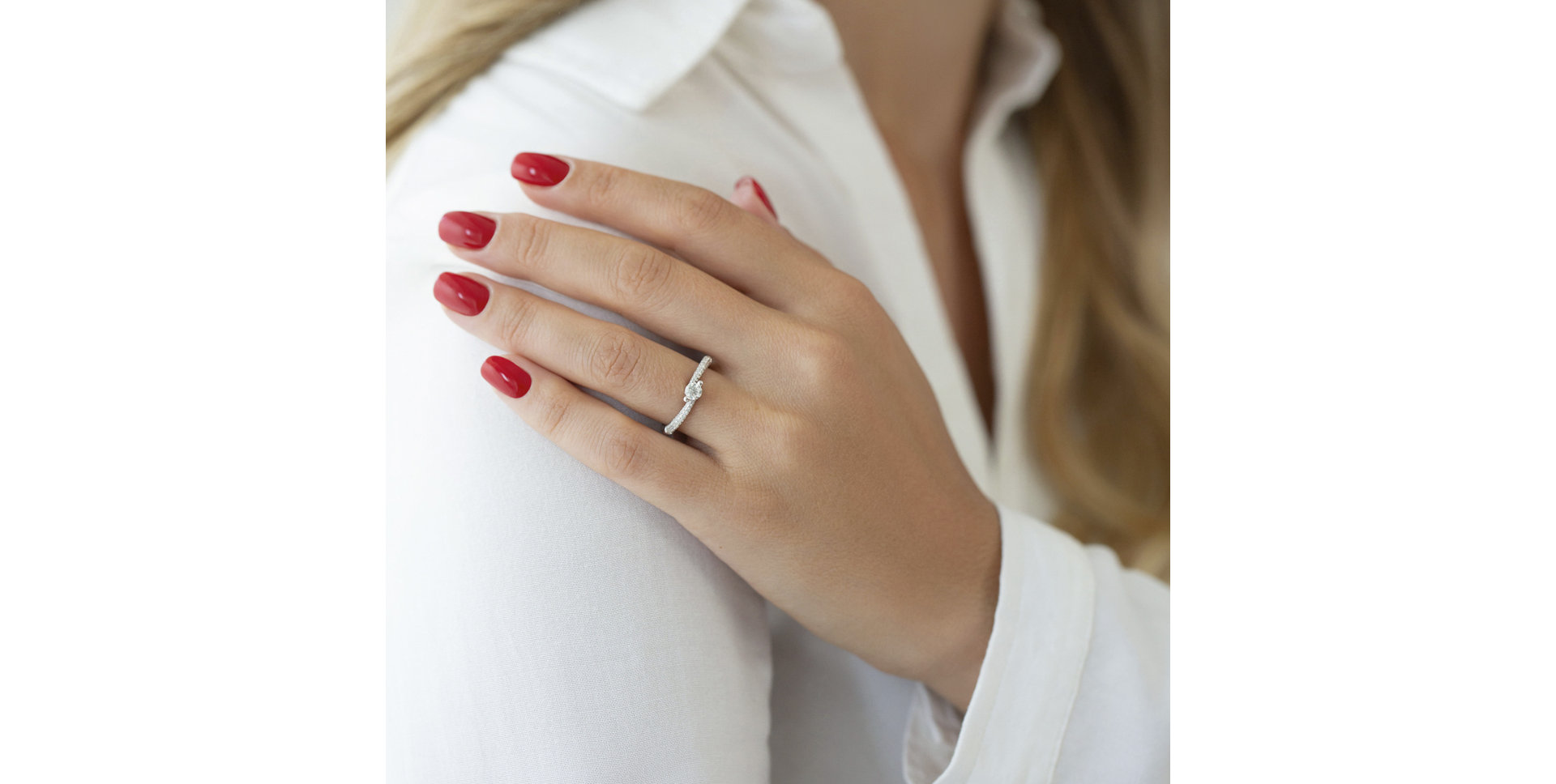 Diamond ring Artistic