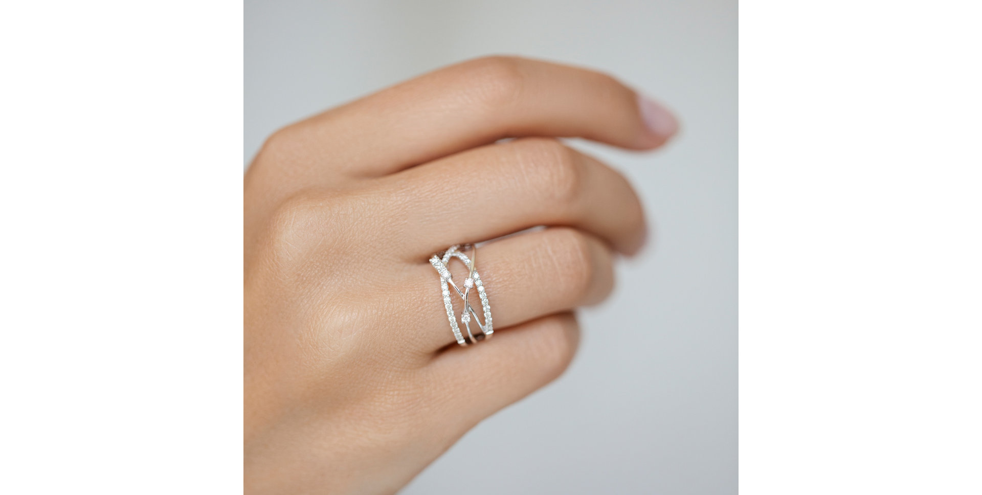 Diamond ring Lively Elegance
