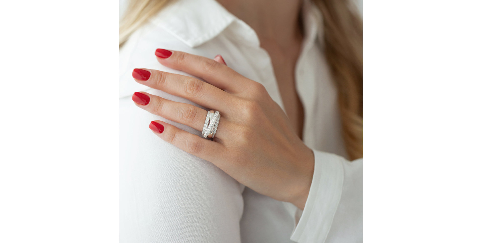 Ring with white, brown and black diamonds Starshine Glam