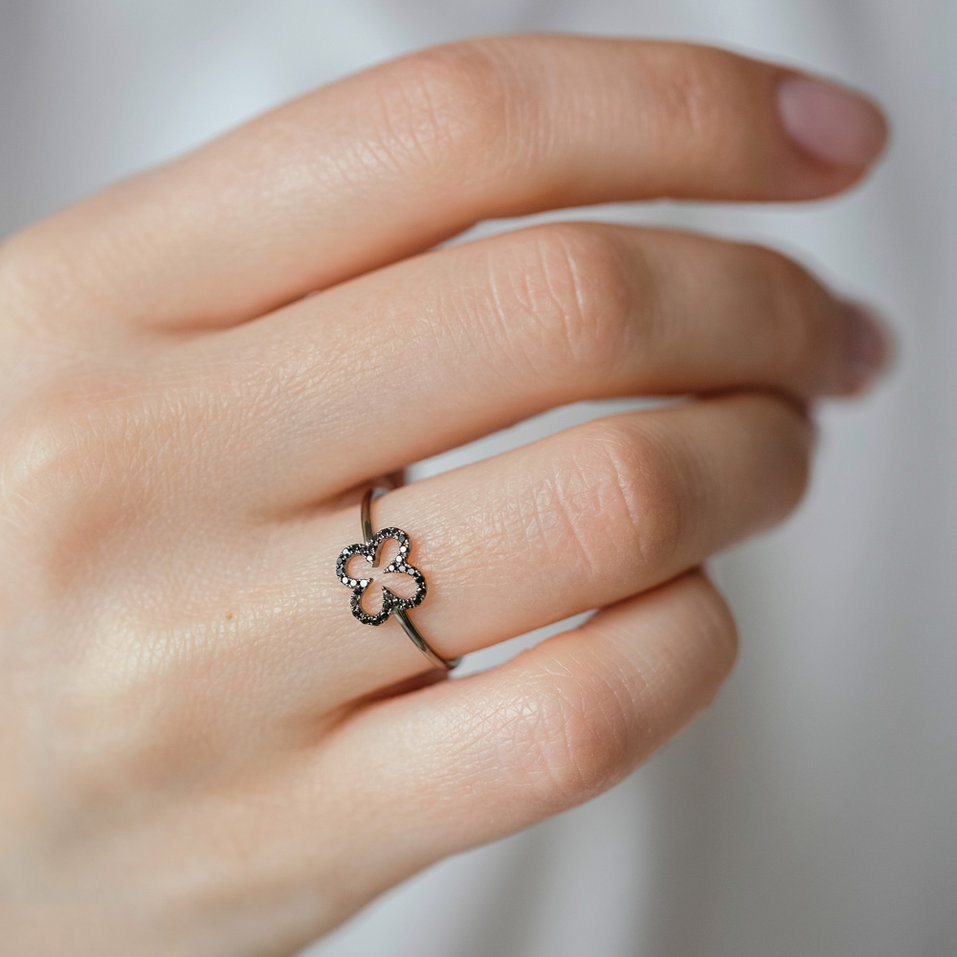 Ring with black diamonds Glamour