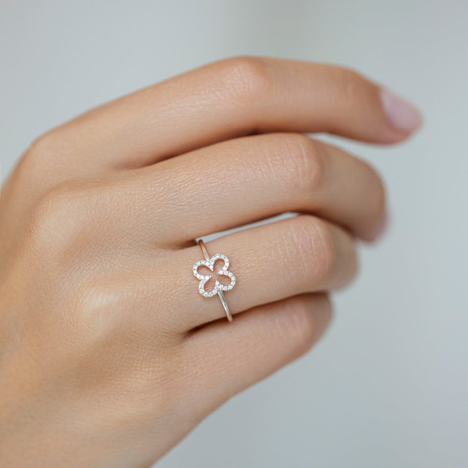 Ring with brown diamonds Glamour